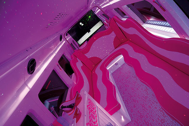 alquiler de discobus rosa en alicante transfers despedidas soltera fiestas cumpleanos eventos 21 personas jj dluxe cars 6