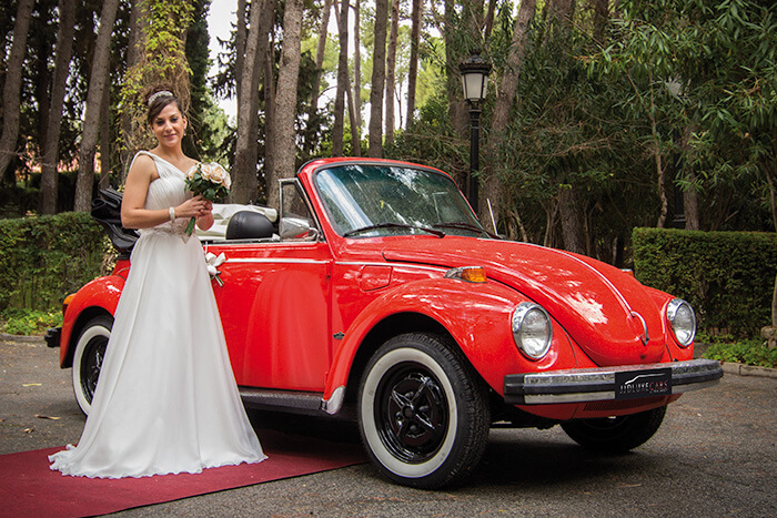alquiler de escarabajo volkswagen beetle rojo 1973 en alicante bodas eventos rodajes jj dluxe cars portada